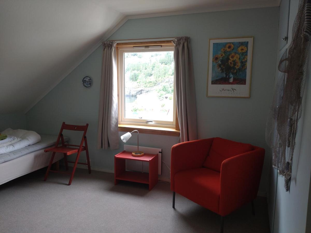 Twin Room with Mountain View