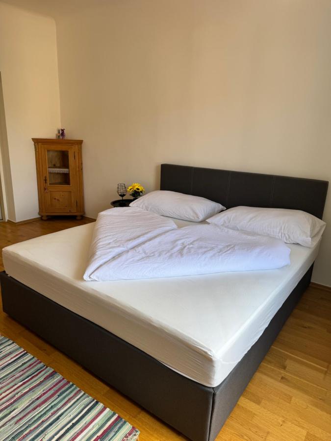 Apartamento de 1 dormitorio con vistas al jardín