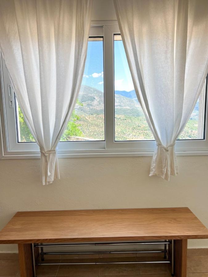 Dream view 9km away from Kalamata - Chambres d’hôtes Káto Karvéli