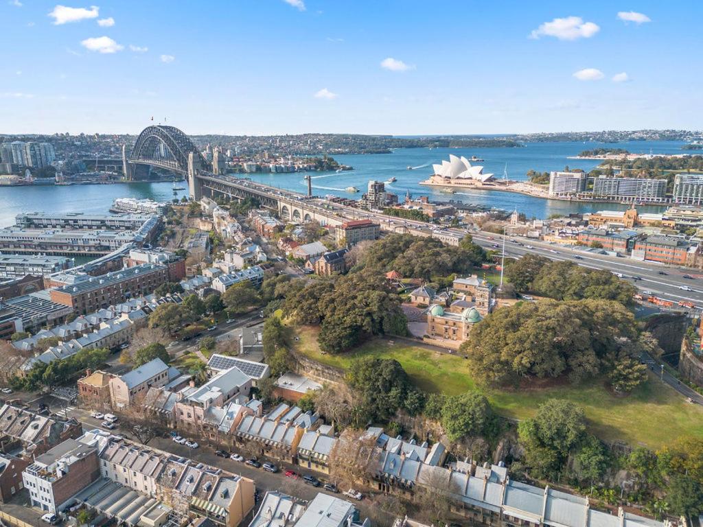 Cozy 2BR Stay Near Barangaroo & The Rocks - Chambres d’hôtes Sydney