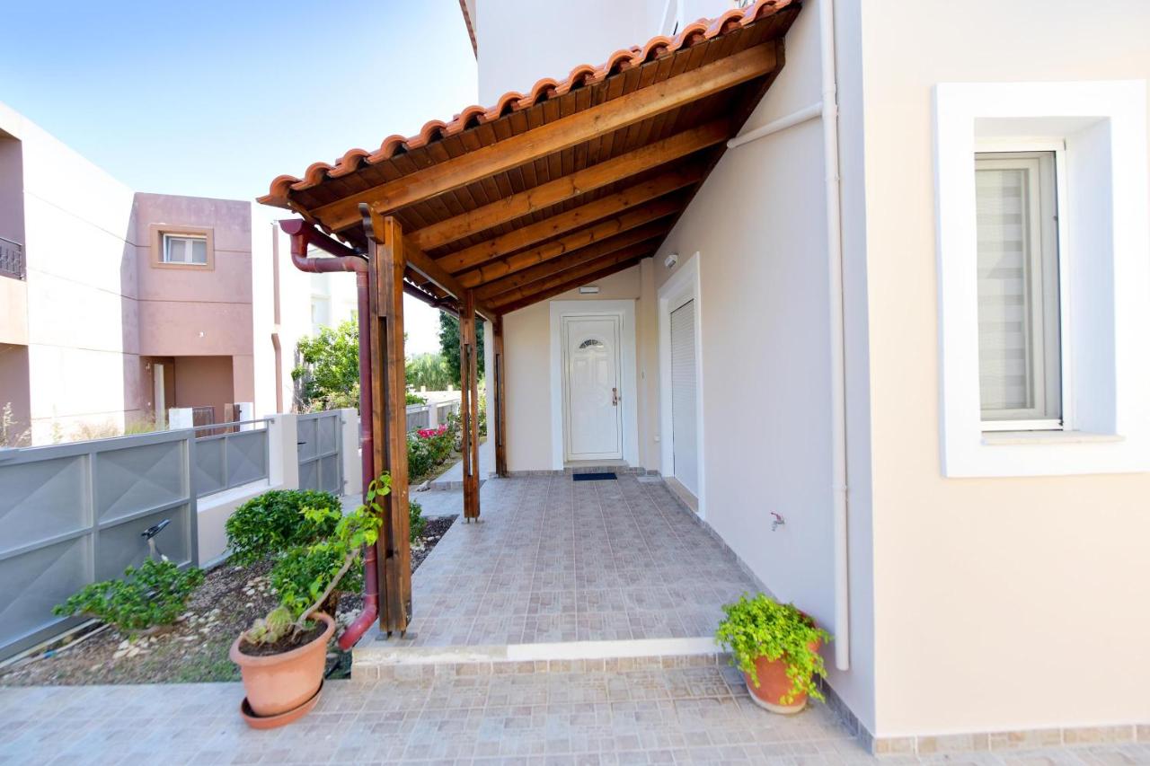 Seraina House - B&B Pastida