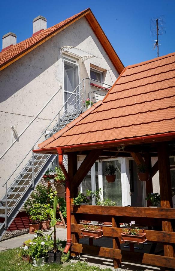 Mézeskuckó - B&B Tiszaszőlős