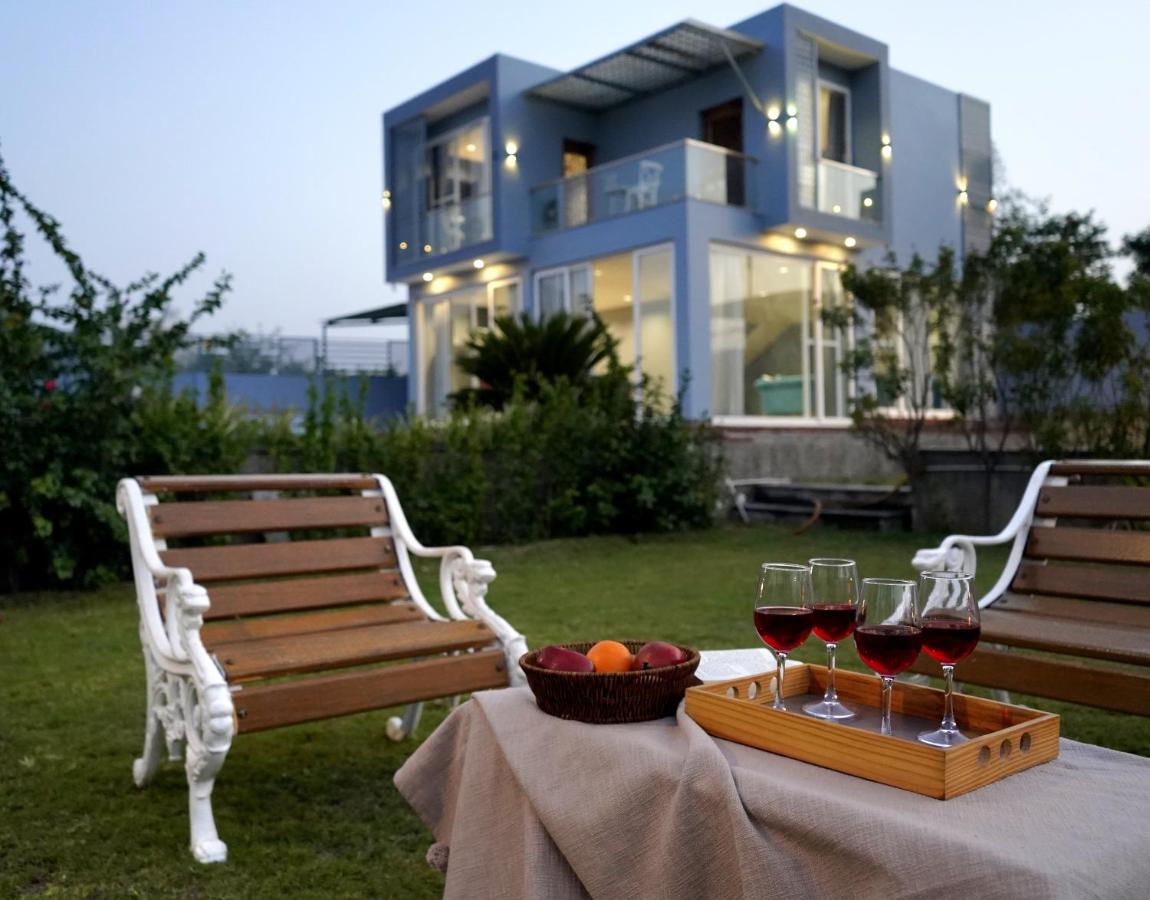 Bluebell Villa 2-BHK Villa With Pvt Pool & Scenic Aravali Views - B&B