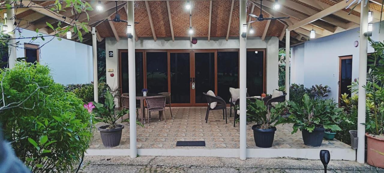 Villa with Garden View