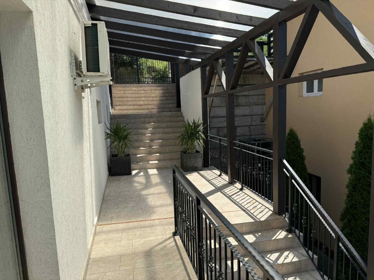 Casa Florida - B&B Eşelniţa