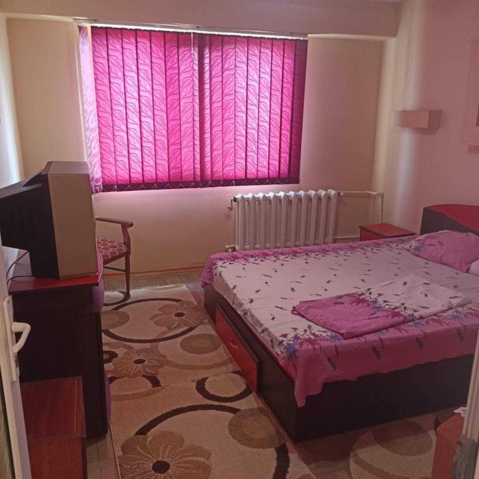 Apart 3 camere Mangalia-statiunea Saturn, 5 min de Plaja Diana - B&B Mangalia