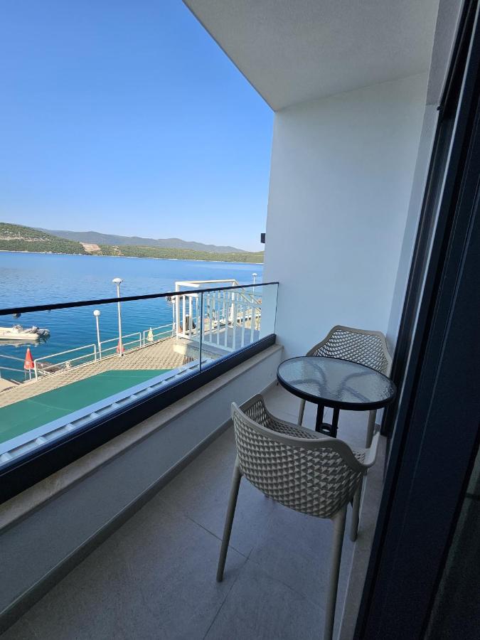 Deluxe Double Room with Balcony and Sea View
