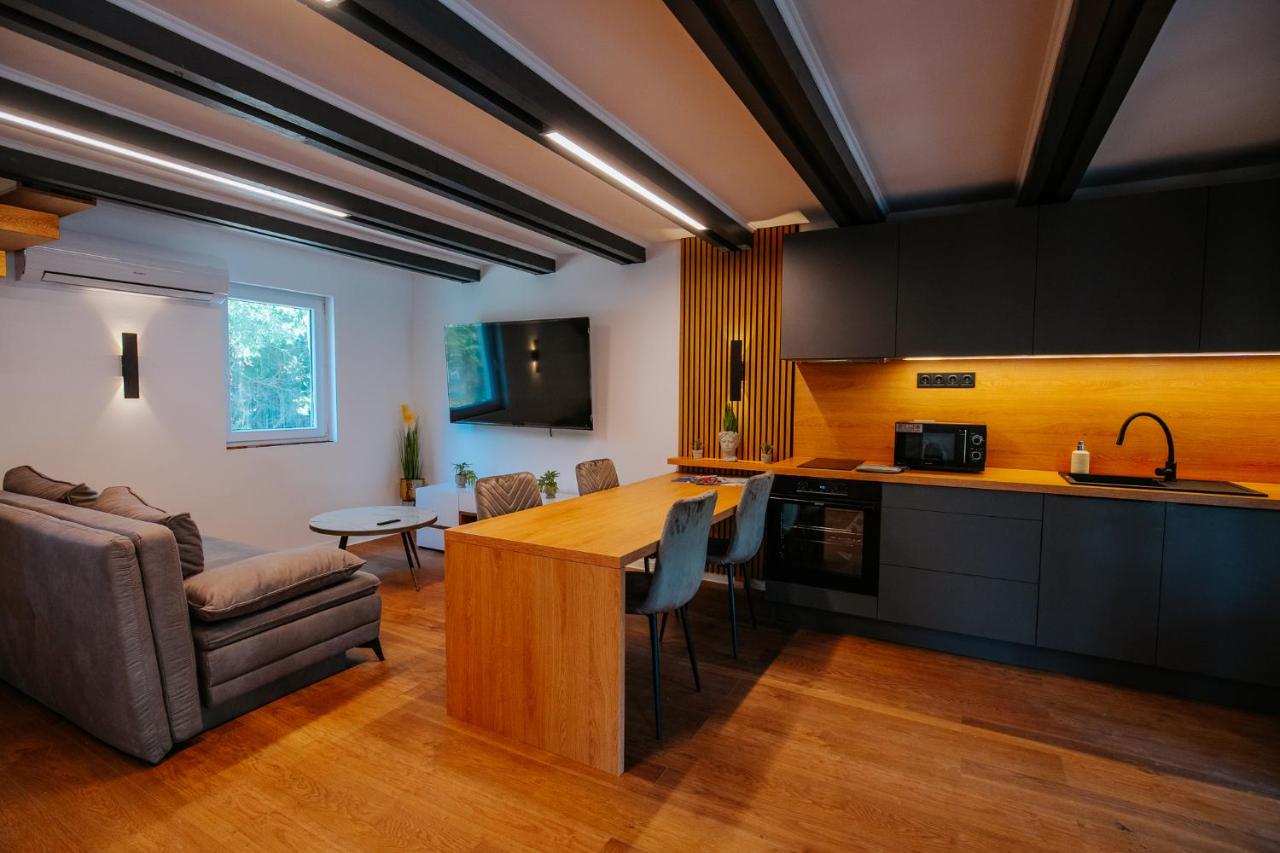 Poseidon - Ferienwohnung Pilismarót