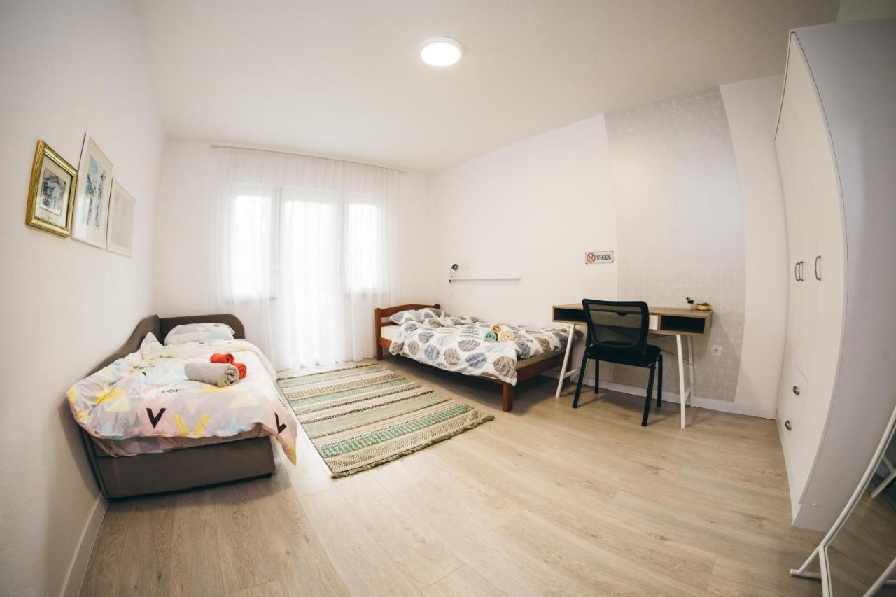 Appartamento con 3 Camere da Letto e con Balcone