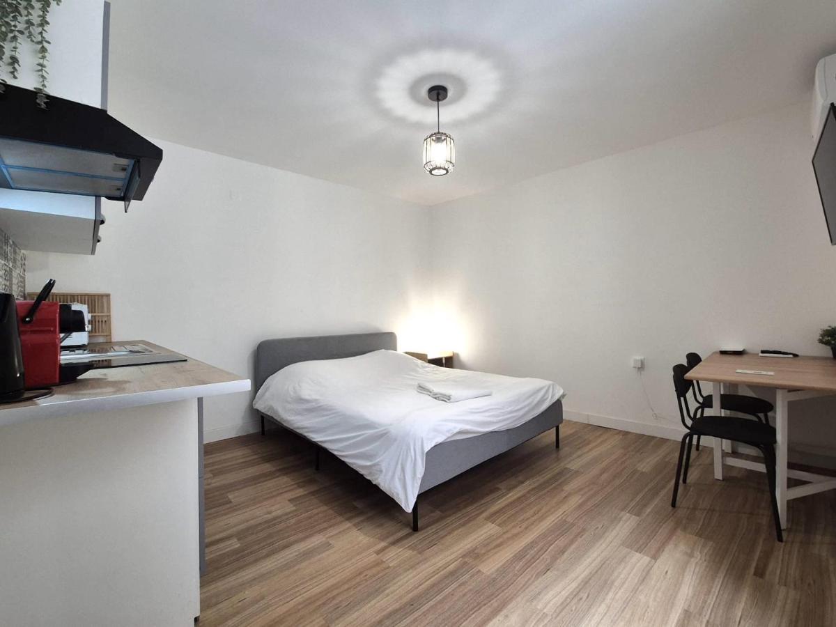 VERONE - Studio agréable pour 2 pers - B&B Reims