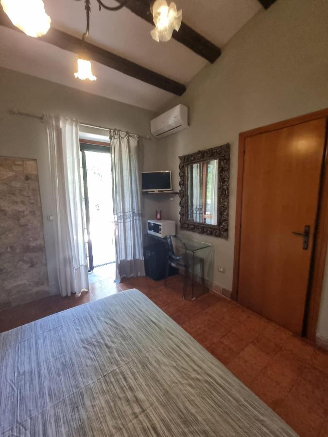 Triple Room with Terrace