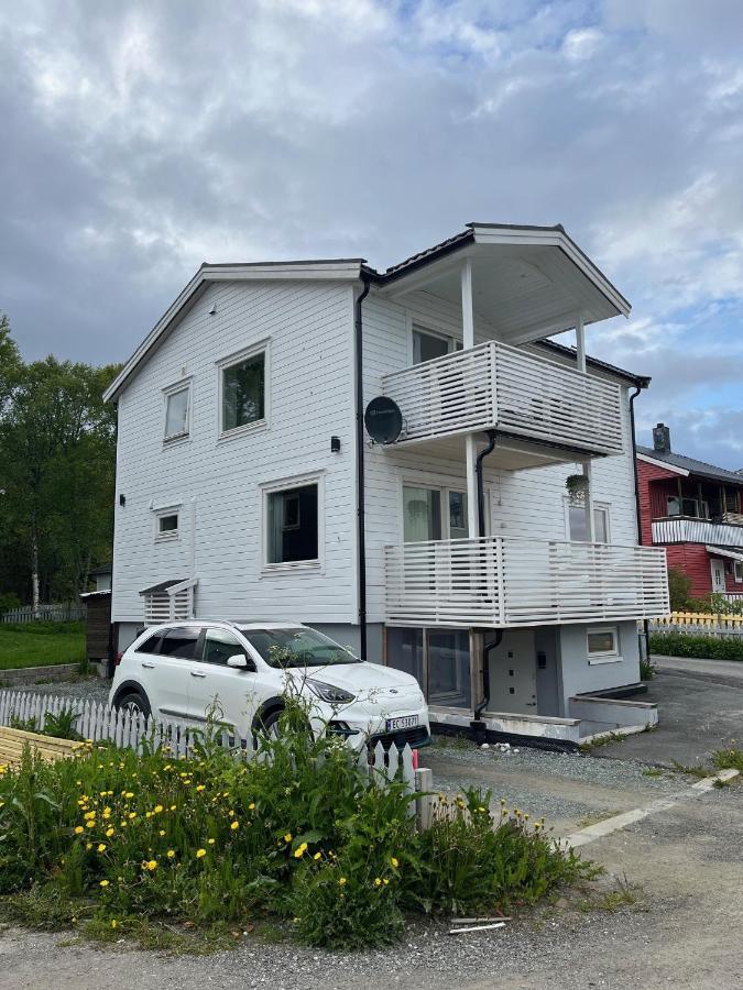 Northstay - The Arctic Pearl, Central House with 4 bedrooms and 2 bathrooms - B&B