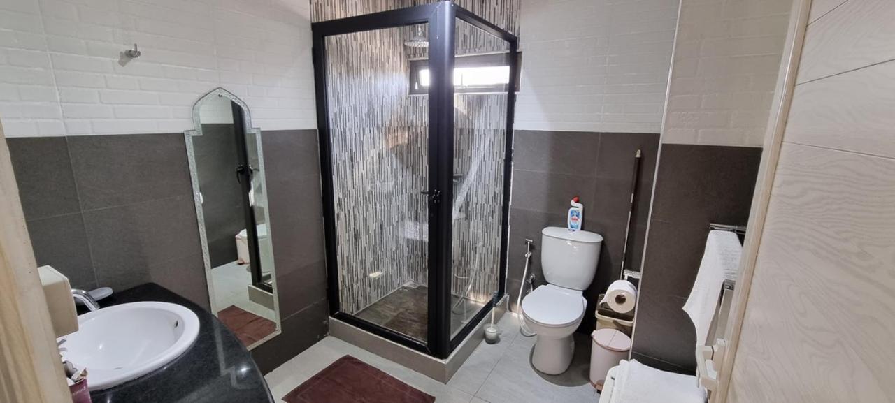 Three-Bedroom Apartment with Balcony