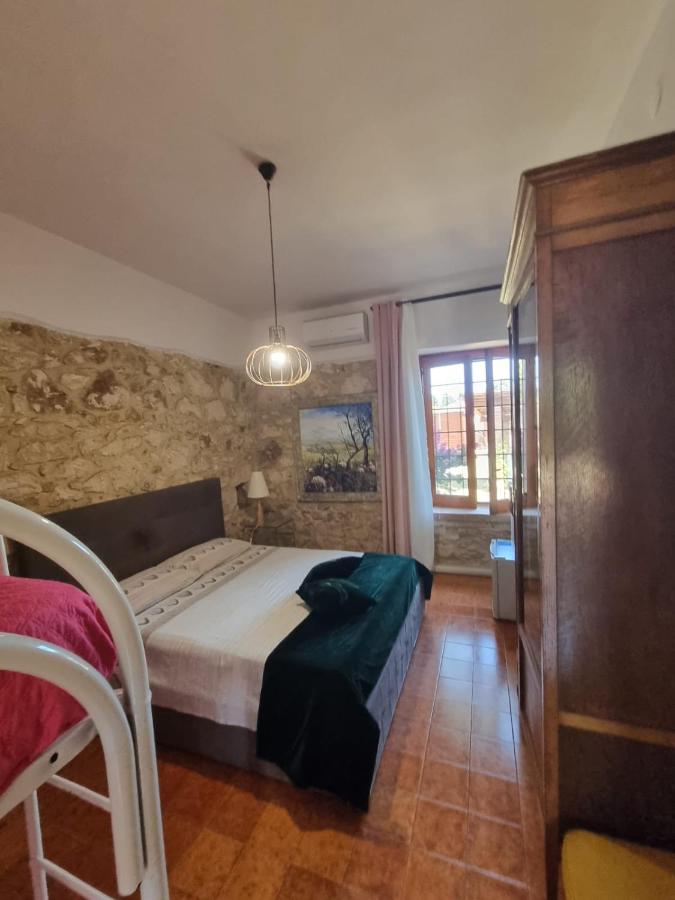 Quadruple Room with Private External Bathroom