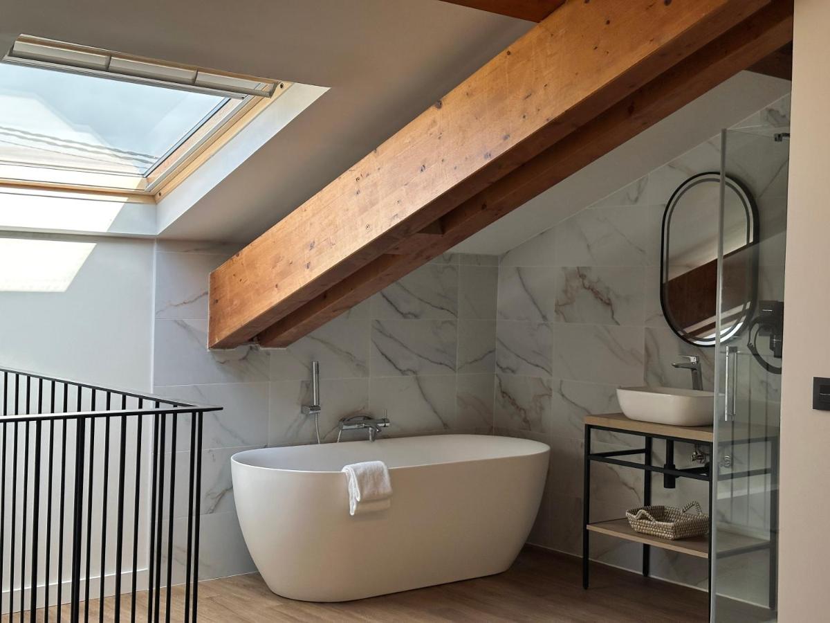 Appartamento Deluxe con 2 Camere da Letto e Balcone