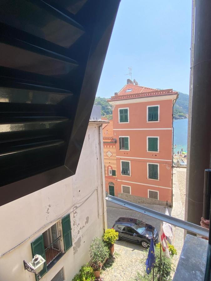 Casa Vico ai due Mari, Centro storico a soli 160metri dalla Baia del Silenzio - Chambres d'hôtes Sestri Levante
