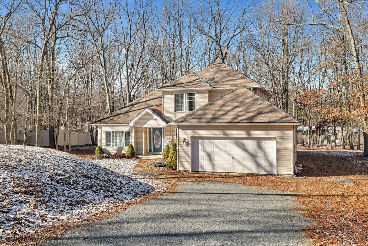 Pocono Home Hot tub Camelback Lake Pool - Ferienwohnung Albrightsville