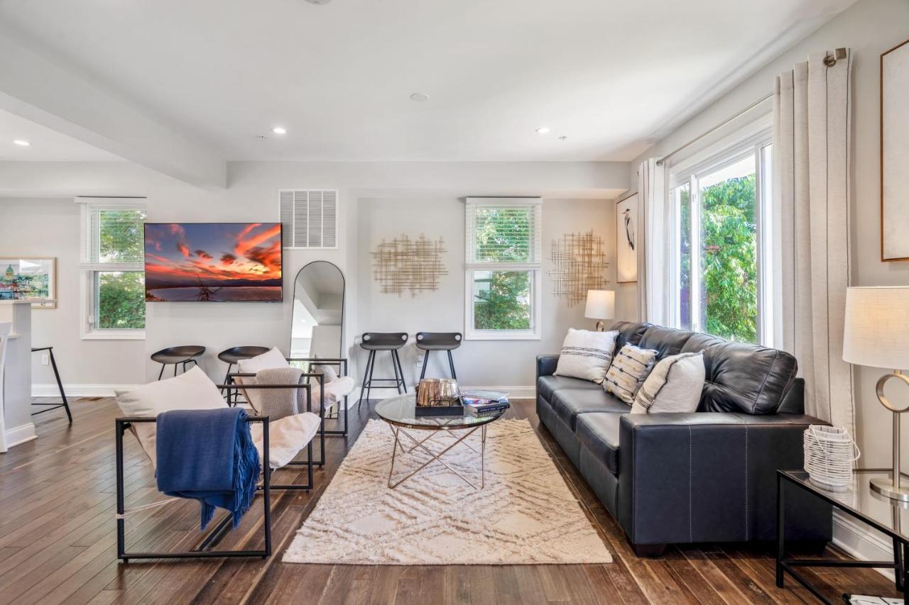 Walk to the stadium, downtown, West St - close to everything - B&B Annapolis