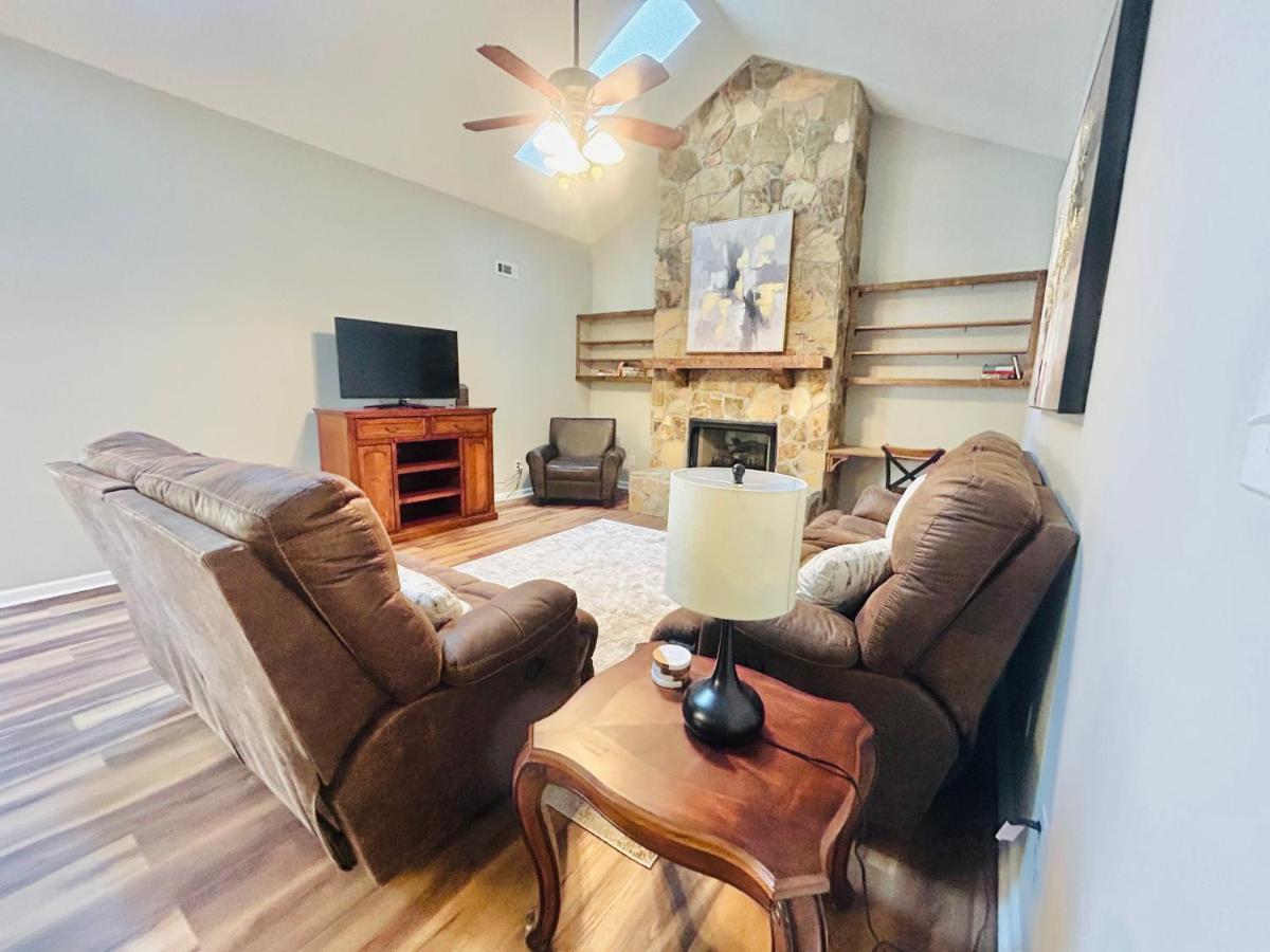 Modern Charm - Bed and Breakfast Knoxville