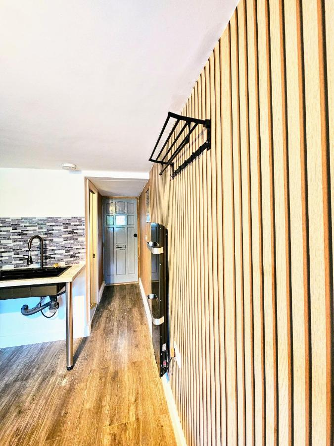 Rooms FG - Ferienwohnung Luton