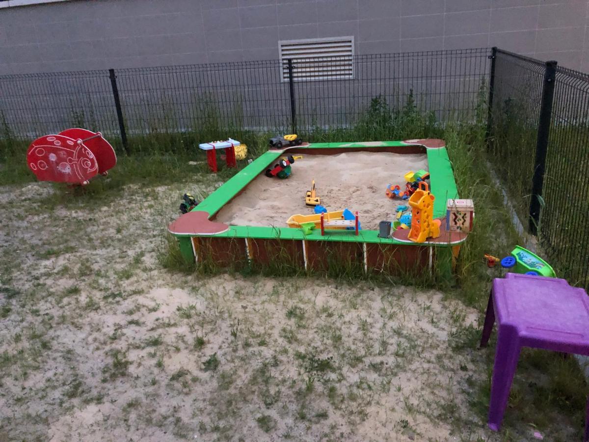 Komfortowy apartament Osiedle Lecha- garaż podziemny, balkon ,wejście 24h kod ,centrum, targi ,faktura - B&B