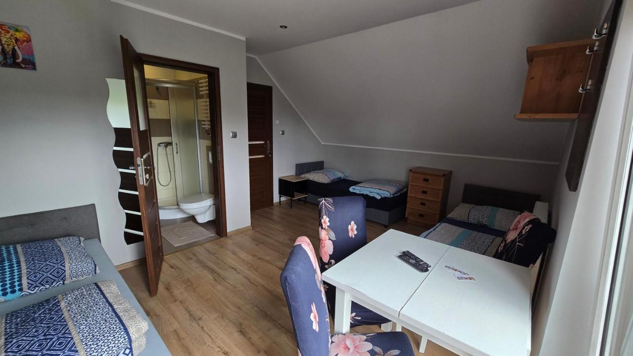 Chambre Triple avec Salle de Bains