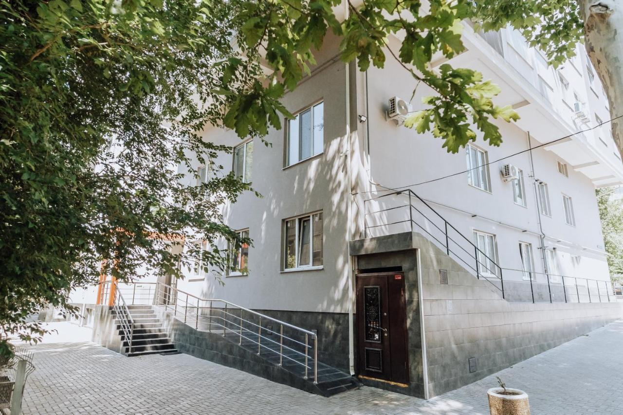 NEW 2BR Near Rîșcani Park - B&B