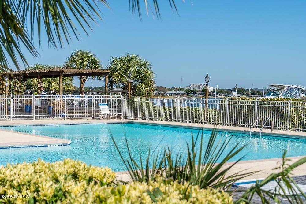 Waterfront Resort , World Class Marina & Slip - B&B Beaufort