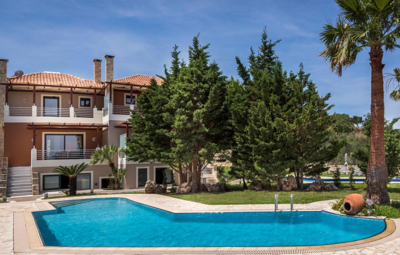 Two-Bedroom Villa with Private Pool and Sea View(5 Adults)-Kissos