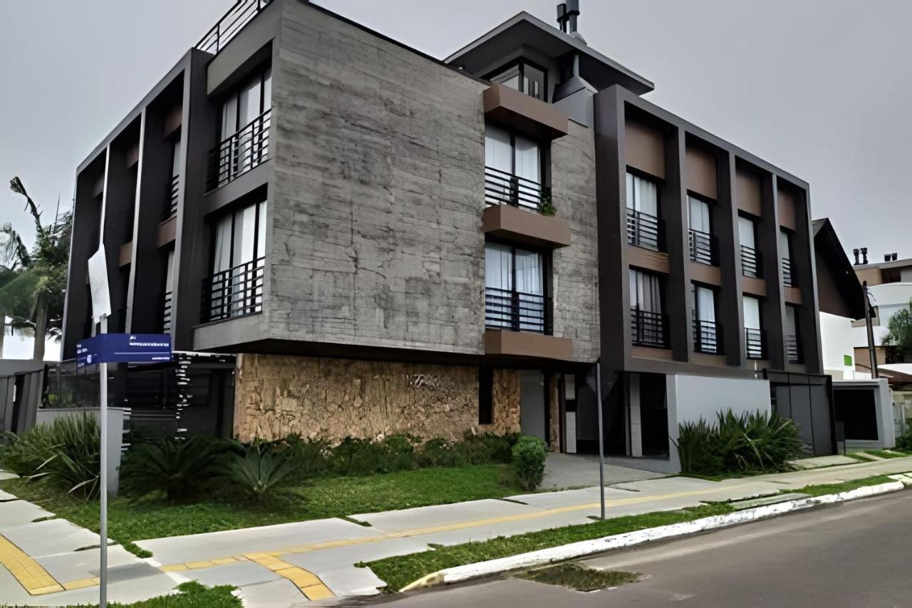 Studio Premium em Torres - 450mts da Praia da Cal - Ar condicionado - Tv Smart - Wifi - Garagem - Aceita Pet - B&B Torres