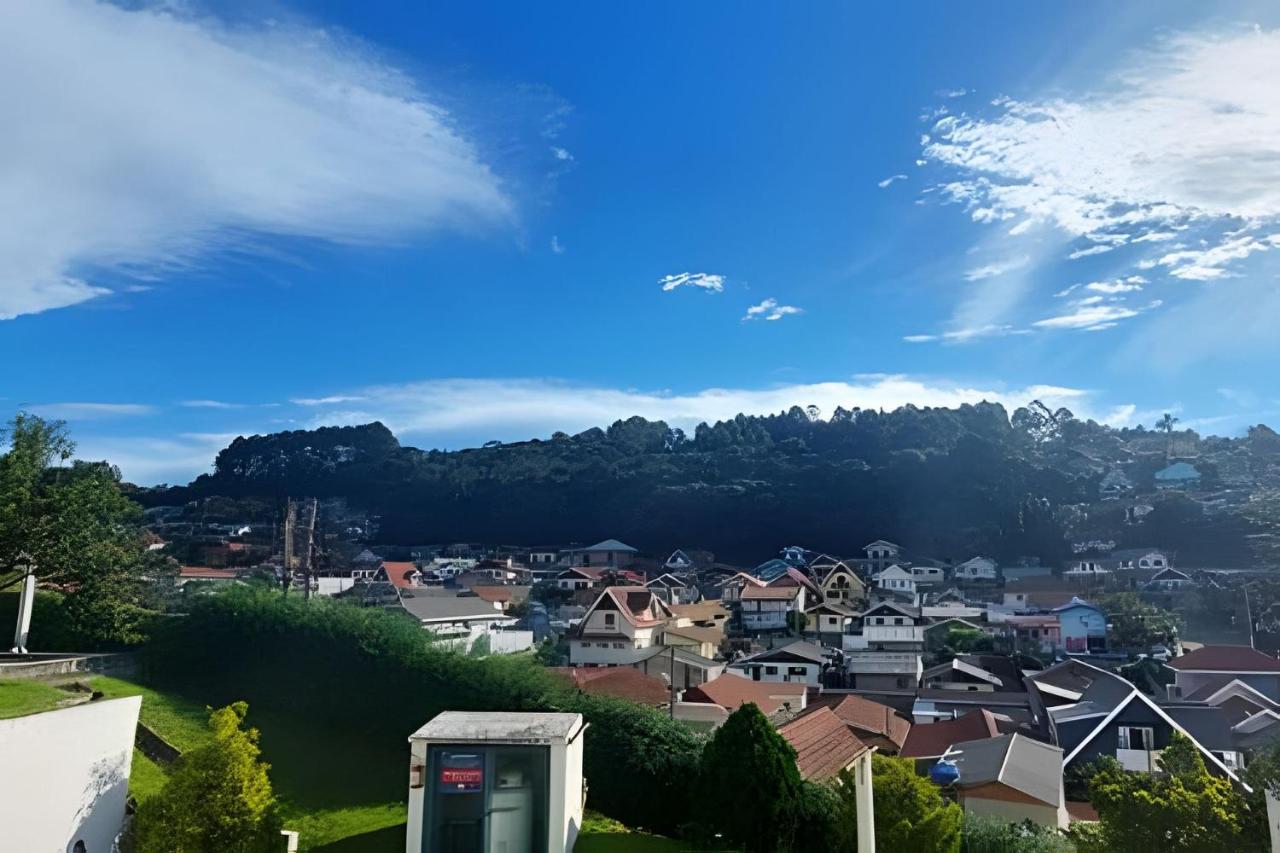 Apê Inteiro| 2Qts| Estacionamento| Wi-Fi 350| Pet Friendly| Ao Lado do Parque das CEREJEIRAS - B&B