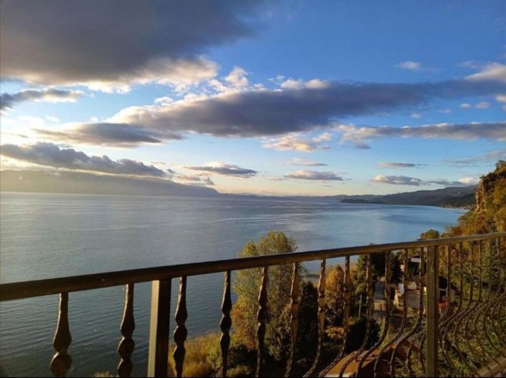 ROYAL VIEW Apartments - B&B Struga