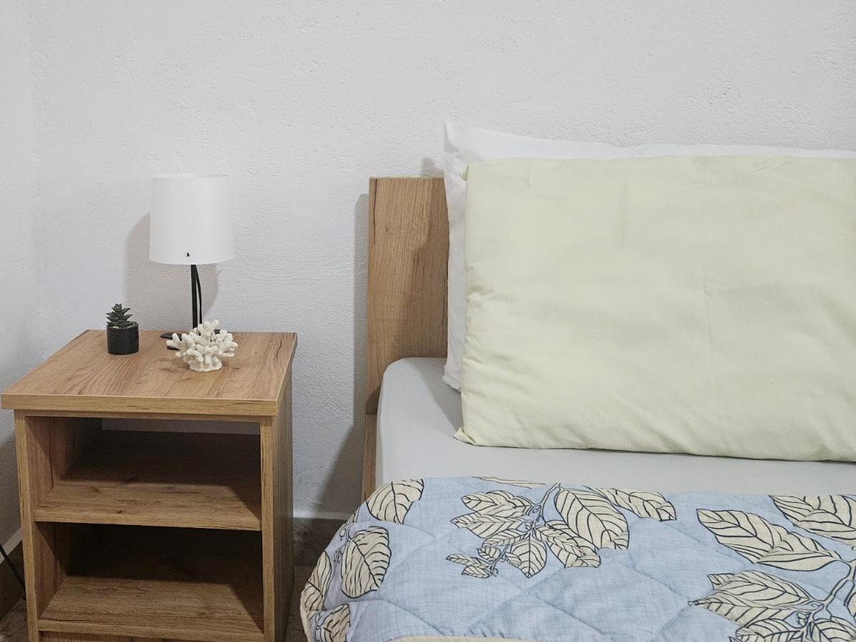Villa Vera - Bed and Breakfast Peštani