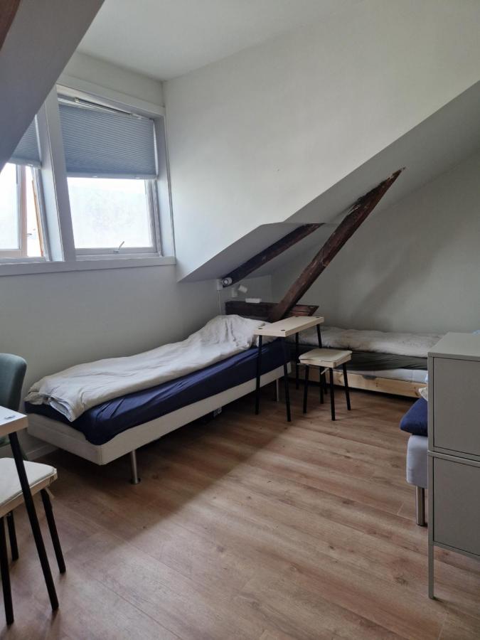 Lit Simple dans Dortoir de 4 Lits