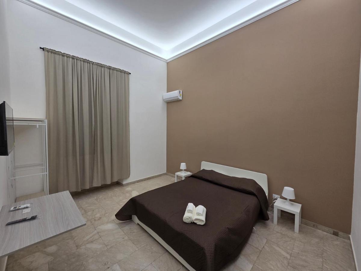 Camera Matrimoniale con Bagno Privato Esterno