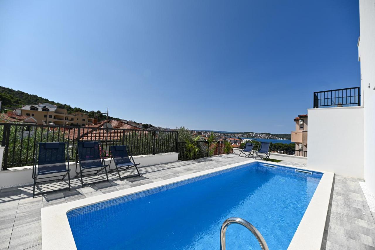 Blue Sea & Red Sunset - B&B Trogir