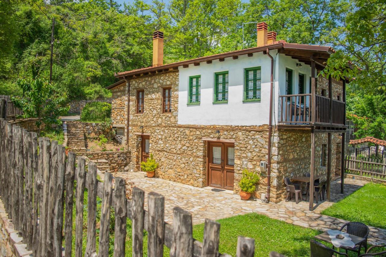 Το Πετρόχτιστο - B&B Póroi