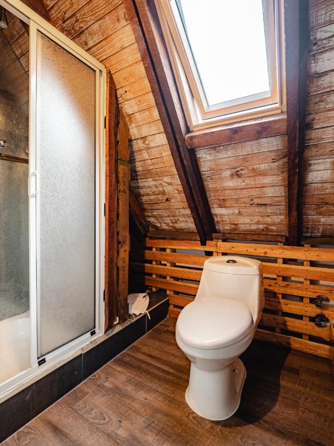 Single Room with Private External Bathroom