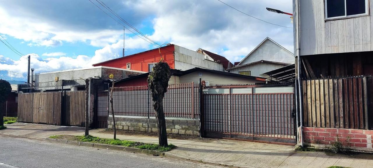 Casa interior 2 pisos, 3 habitaciones, 5 camas 1 plaza - B&B Laja