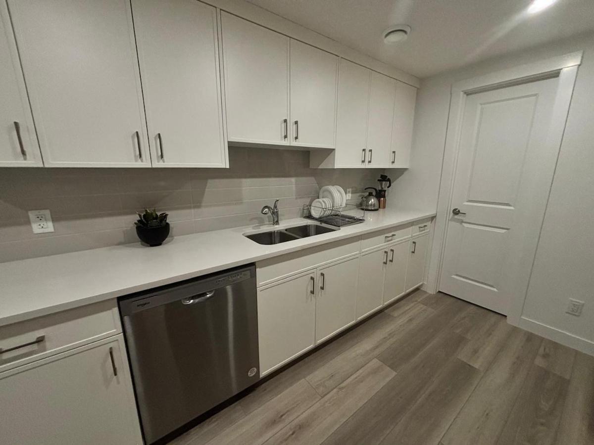 New 1-bedroom basement apartment - B&B Calgary