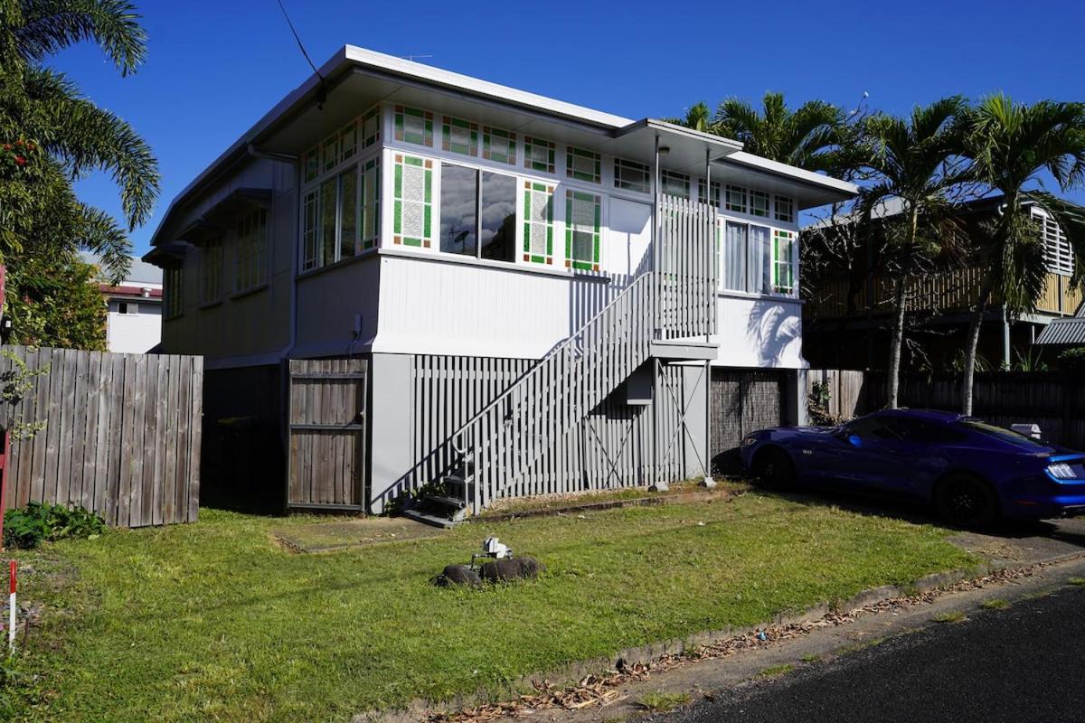 The Quinn - Inner City Classic Queenslander - Ferienwohnung Cairns