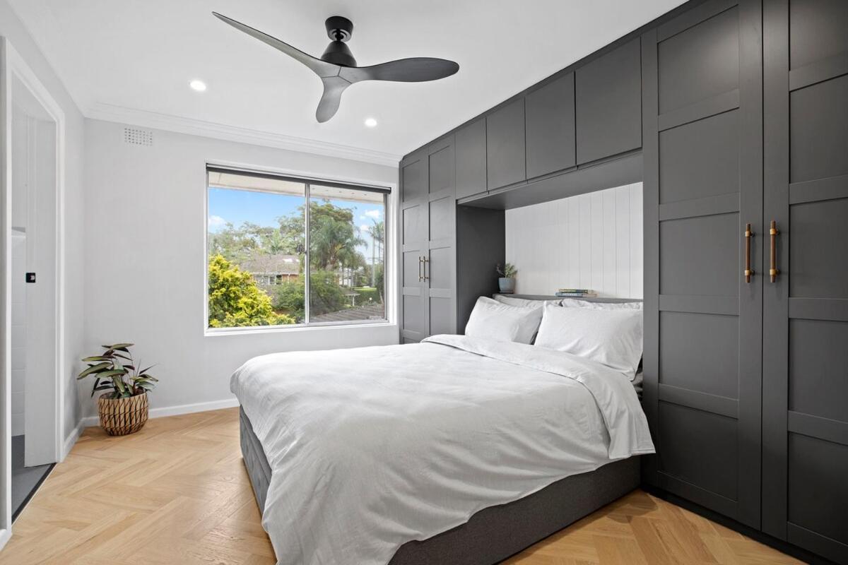 Newport Apartment with Water Views - B&B Newport