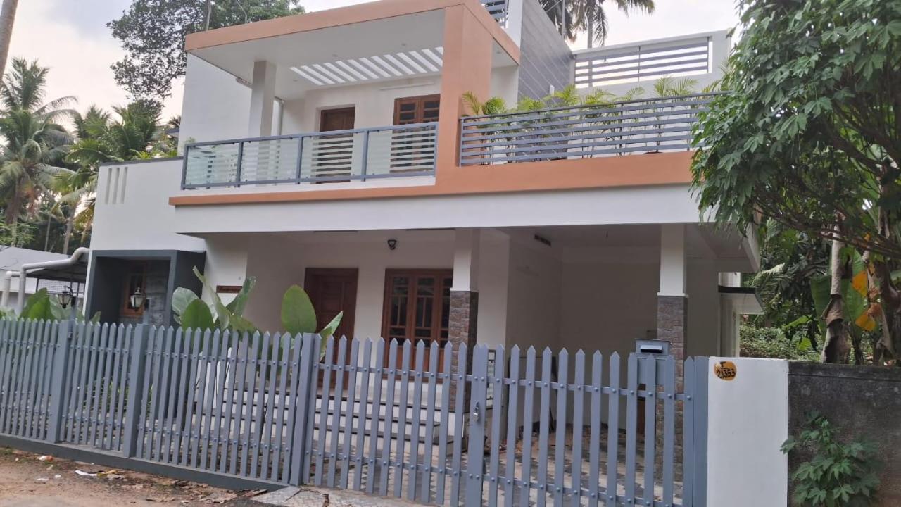 Yatra Homestay - Ferienwohnung Thiruvananthapuram