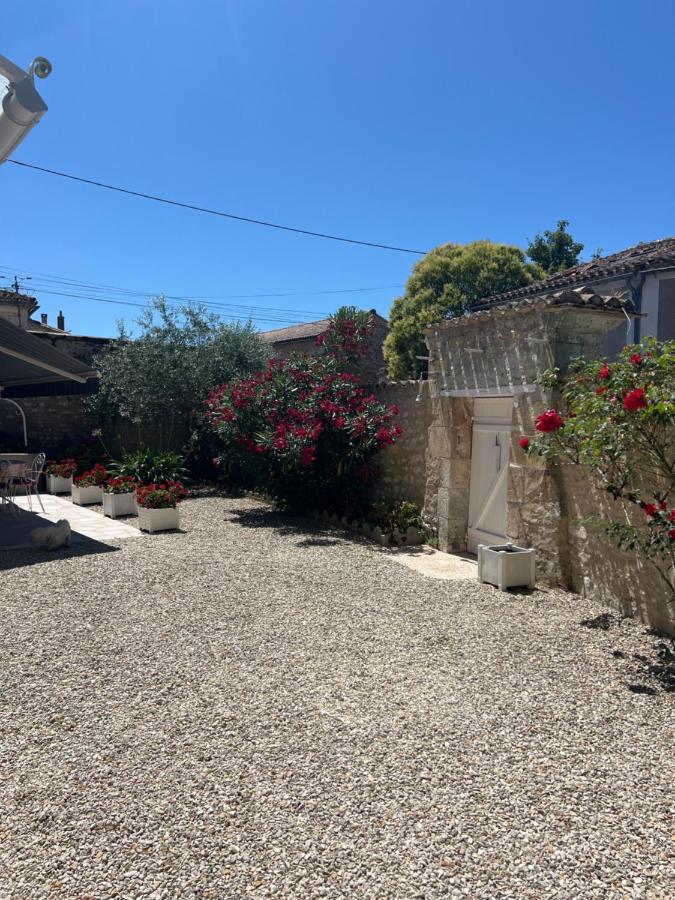 Jolie maison Charentaise - B&B