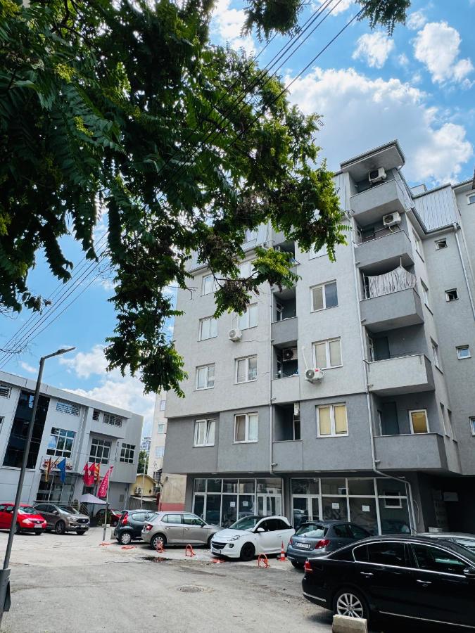 Skopje City Center - Old Town - Old Bazaar Apartment - 2 BDR, 1 Living Room - B&B