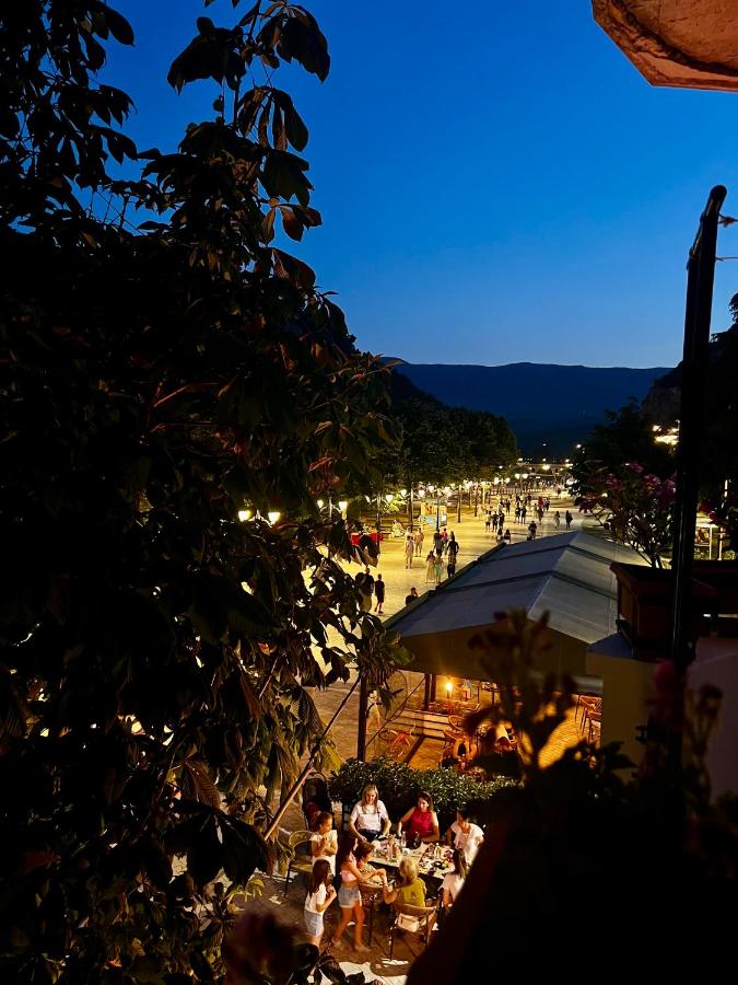 Athina Apartment - B&B Berat