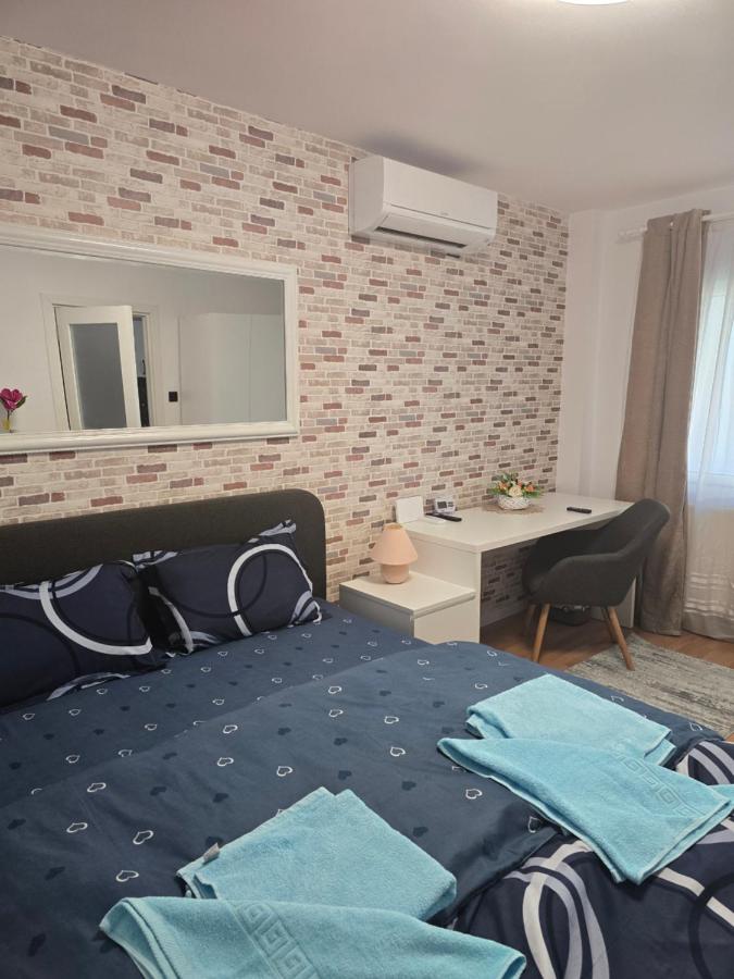Garsoniera Saturn - Bed and Breakfast Deva
