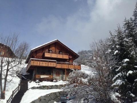 Chalet La Tanière - B&B Saint-Jean-de-Sixt