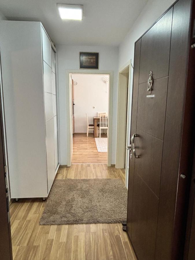Central Apartment Gjakova - B&B