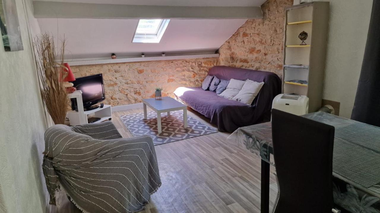 Appartement à 1km de Sarlat à la campagne - B&B